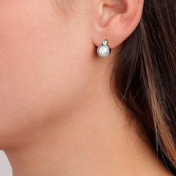 LONDON Stud Earring With Clear Crystal & White Pearl Silver - Image 2