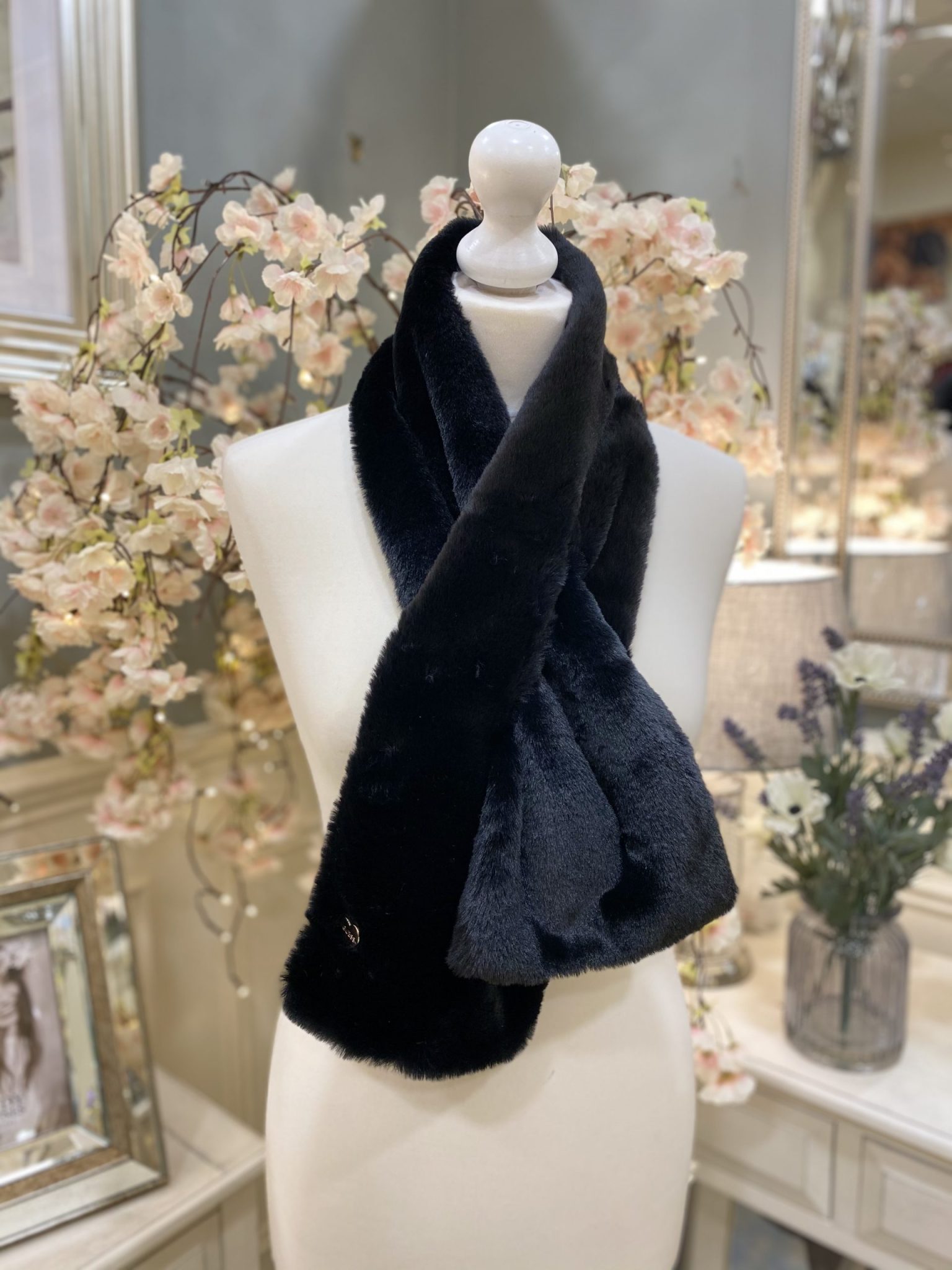 guess black scarf