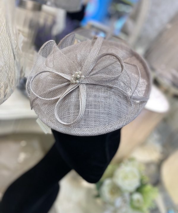 Pearl Fascinator with Pearl Detail