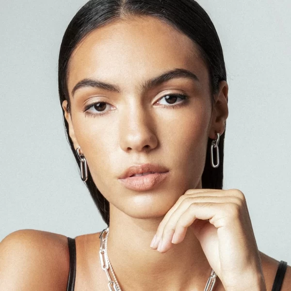 PAPER CLIP GOLD DROP EARRINGS - Image 3