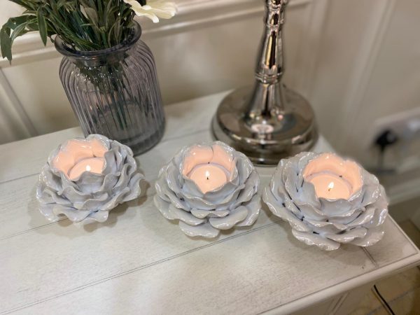 White Pearlised Ceramic Flower Tealight Holder - Image 2