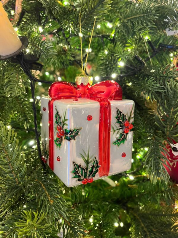 Holly Wrapped Present Red/White
