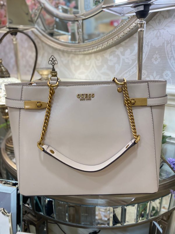 GUESS Zadie Girlfriend Tote Light Rum