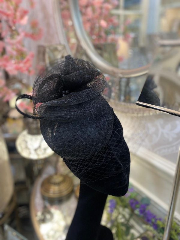 Black Fascinator With Veil & Pearl Detail - Image 2