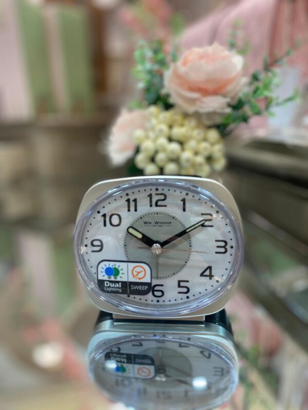 Widdop Silent Sweep Oval Face Blinking Light Alarm Clock - Silver