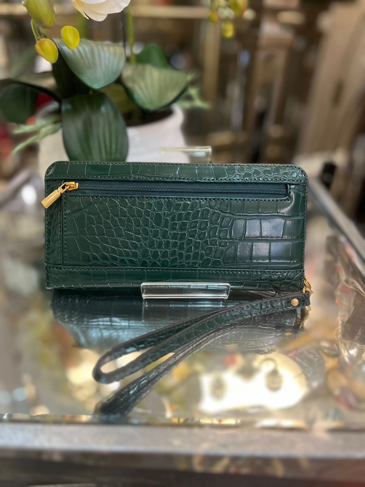 GUESS Laurel SLG Wallet Forest Green - Image 2
