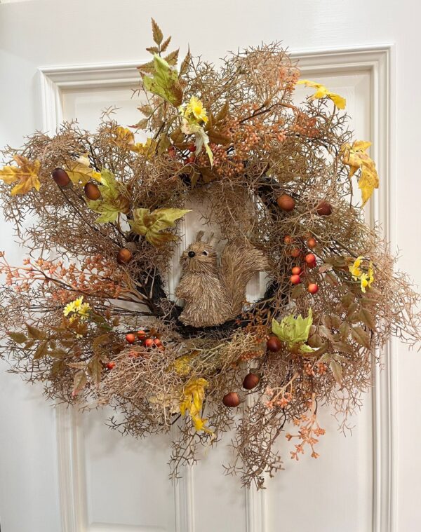 WREATH with Squirrel, Acorns and Foliage 55cm