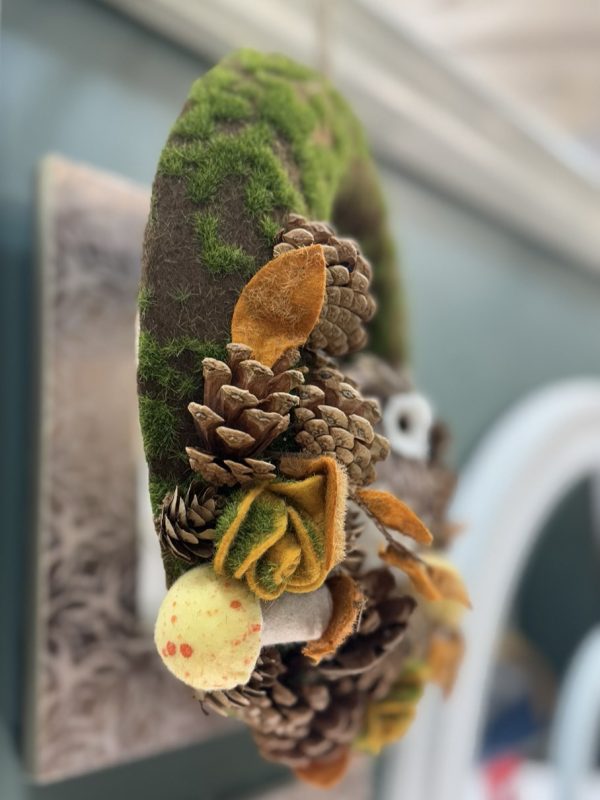 Autumnal Owl Pinecone Wreath with Felt Decor - Image 4