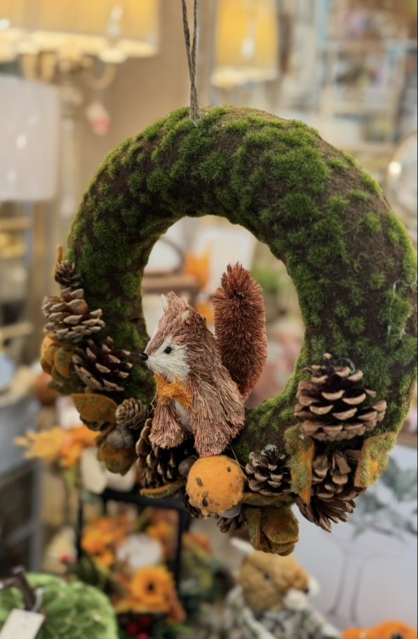 Autumnal Fox Pinecone Wreath & Felt Decor - Image 2