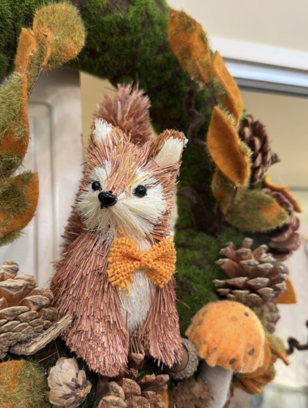 Autumnal Fox Pinecone Wreath & Felt Decor - Image 4