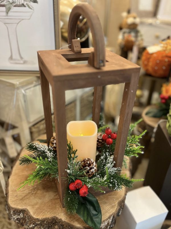 Wooden Lantern with Dual Decor Autumn or Xmas - Image 2