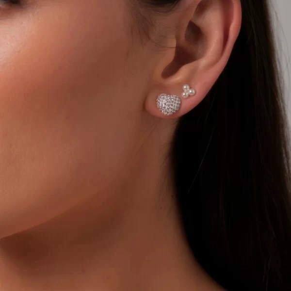 MICRO PAVE HEART EARRINGS - Image 3