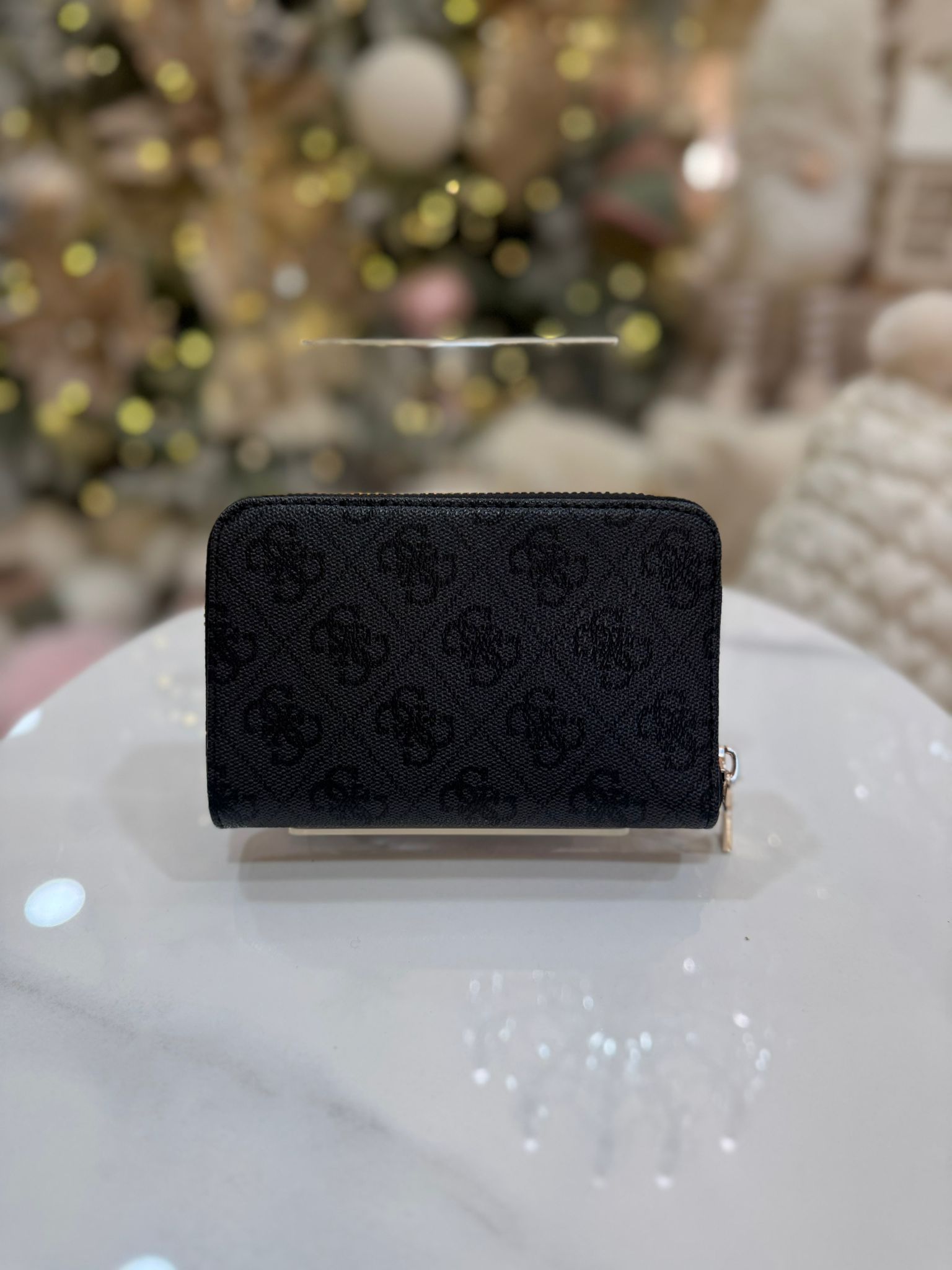 GUESS Dea 4G Logo Wallet Black Logo - Image 2