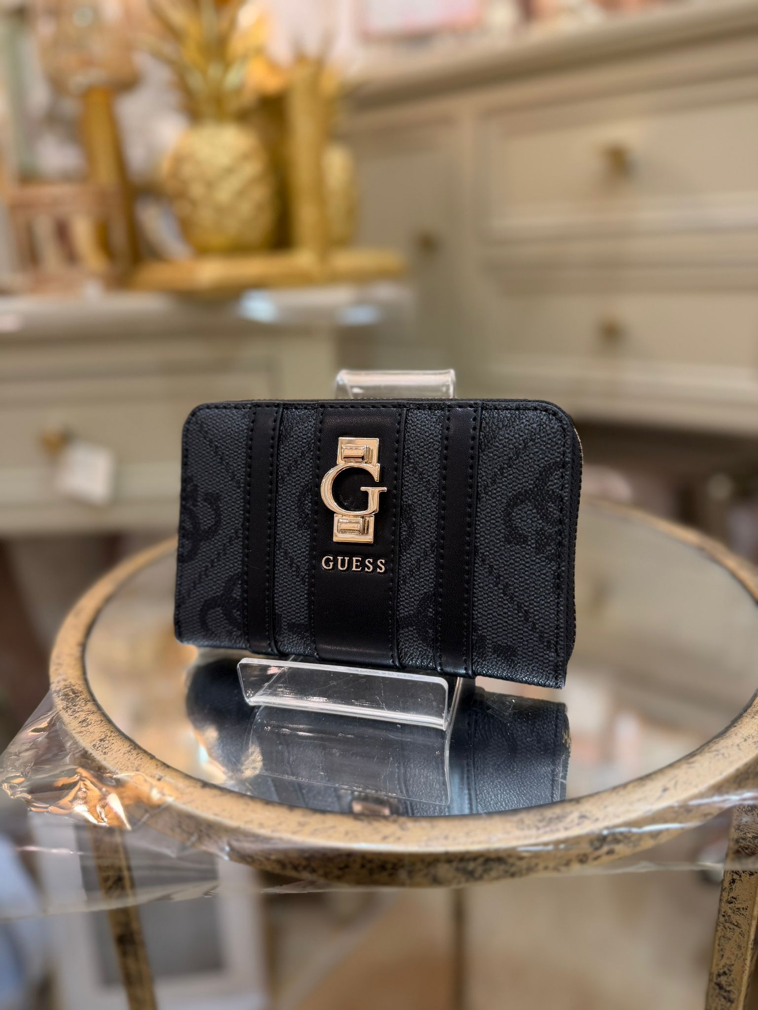 GUESS Erenia Wallet Black Logo - Image 2