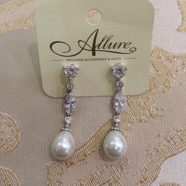 Vintage diamante and pearl earrings