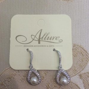 Classical Pearl Tear Drop Earrings