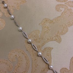 Beautiful Diamante & Fresh Water Pearl Bracelet