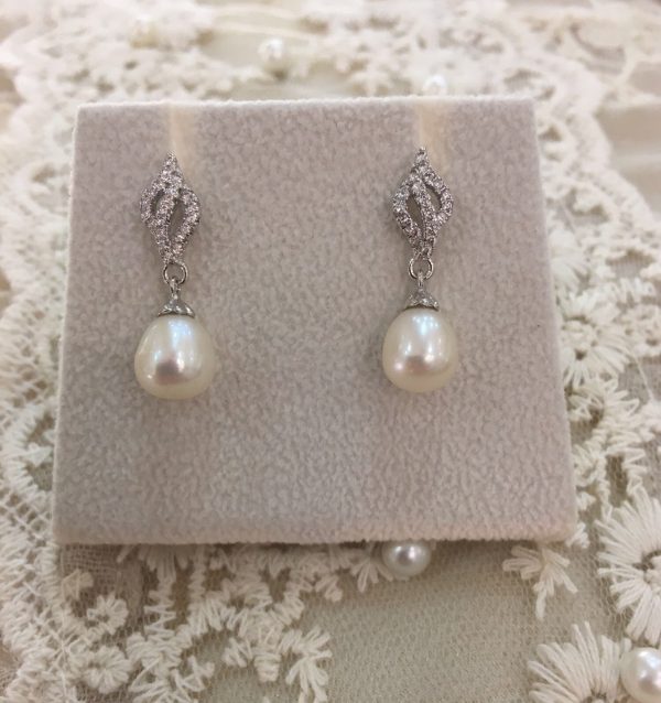 Sophisticated Pearl & Silver Earrings