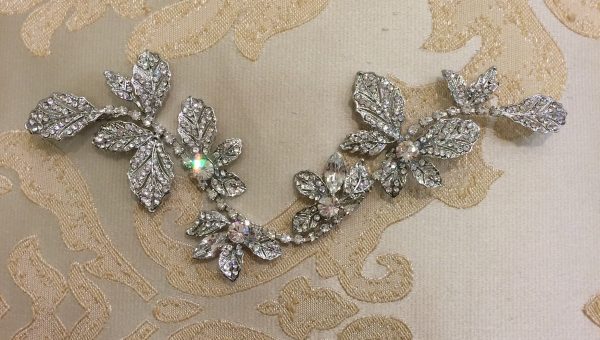 Vintage Opulent Silver Hair Vine