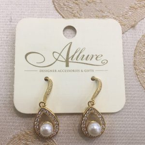 Gold Tear Drop Earrings with Pearl