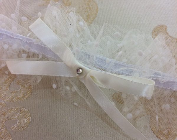 Delicate Garter with Ivory Bow