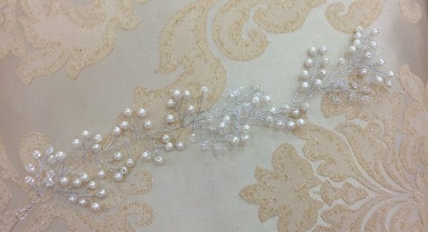 Pearl Embellished Hair Vine