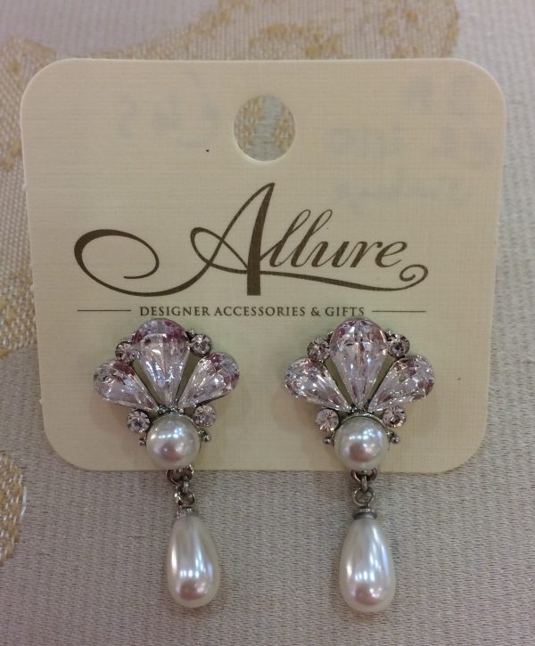 Gorgeous Vintage Pearl & Crystal Earrings