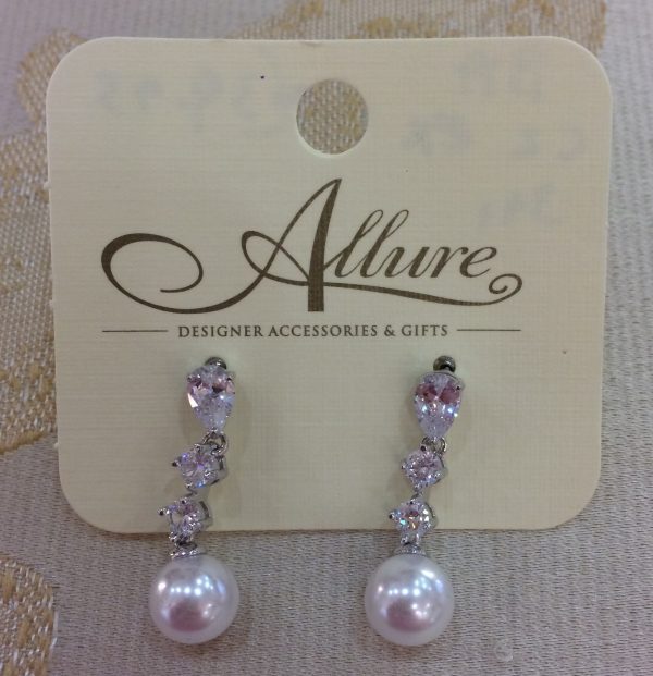 Elegant Pearl & Crystal Drop Earrings