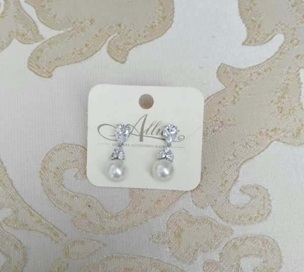 Graceful Pearl and Diamante Clip on Earrings
